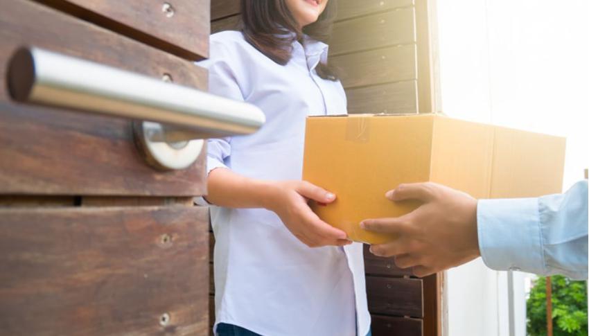 kinh-nghiem-gui-hang-door-to-door.jpg