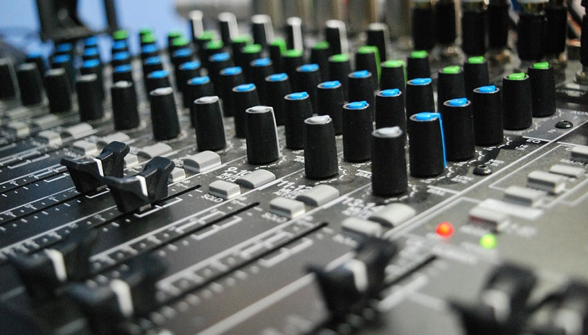 mixer-trung-quoc-co-mac-khong.jpg