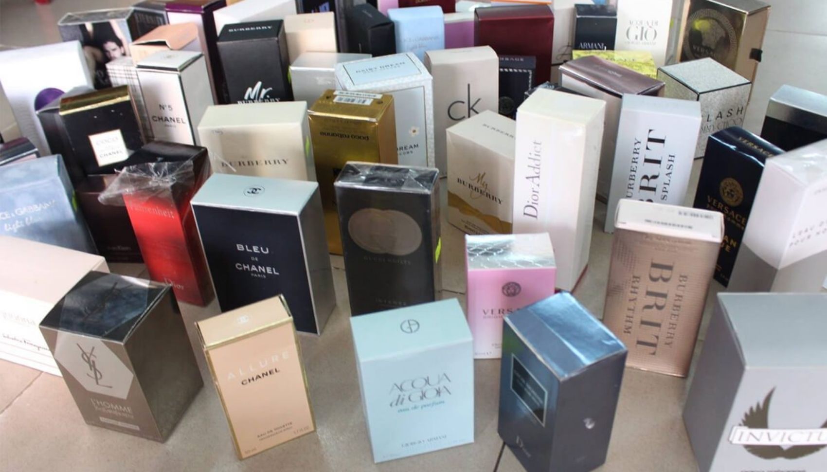 Buôn bán hàng mỹ phẩm 2hand chính hãng