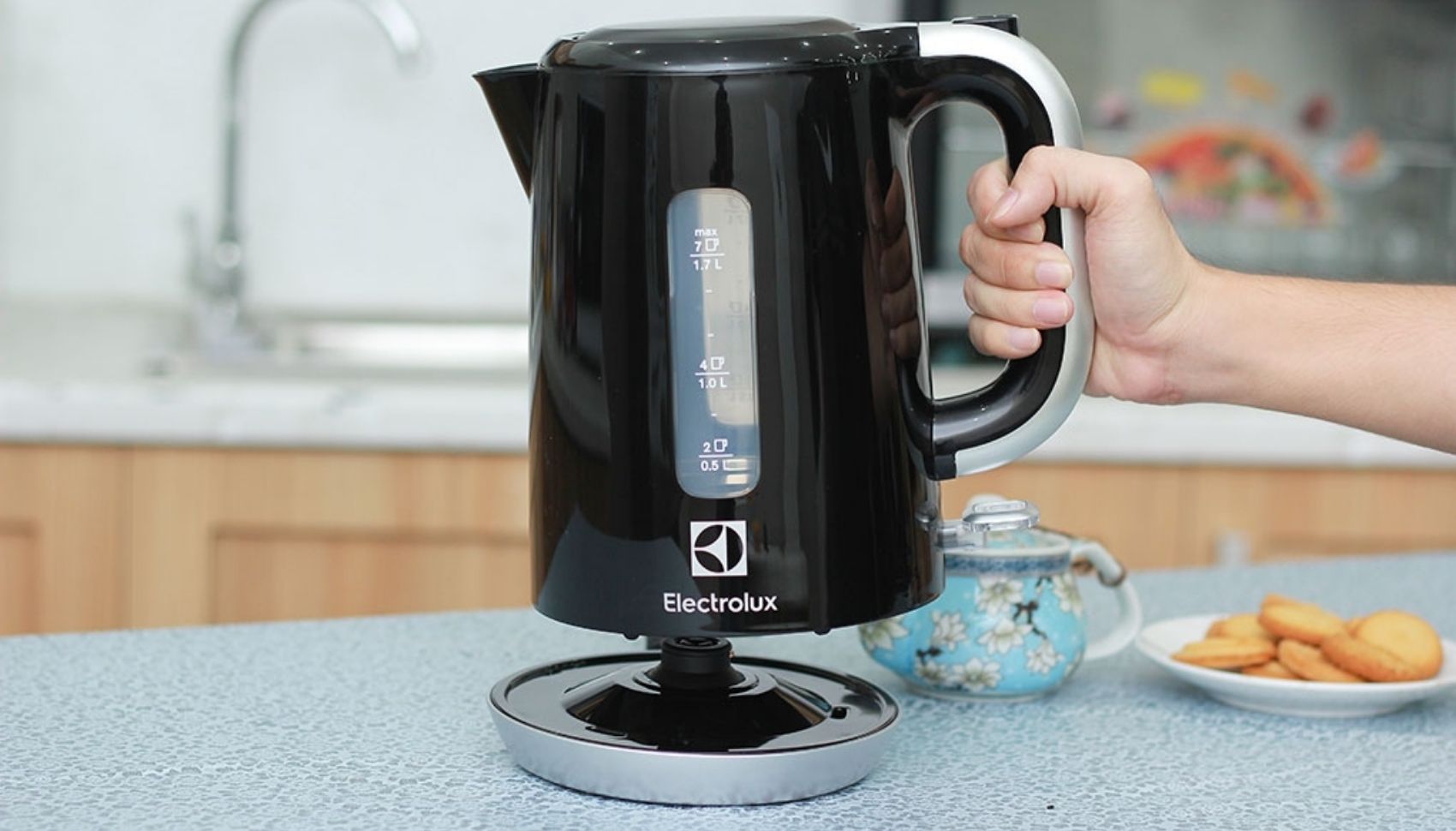 Bình siêu tốc Trung Quốc Electrolux